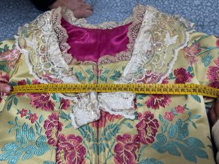 Traje de fallera con manteletas incluidas