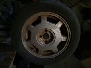 Llanta Renault clásica 15"