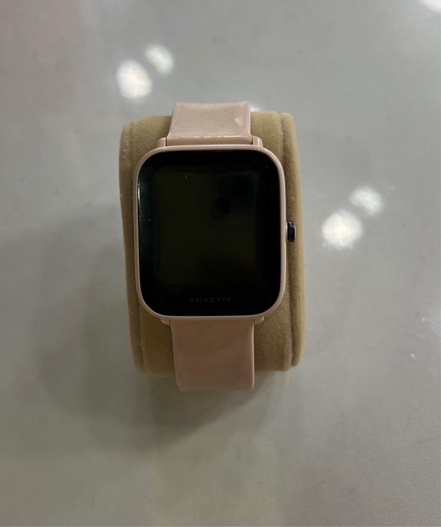RELOJ INTELIGENTE AMAZFIT BIP U Y CARGADOR