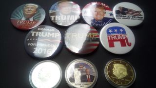 coleccion chapas y gorras Trump