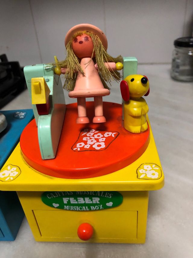 Cajas musicales antiguas feber