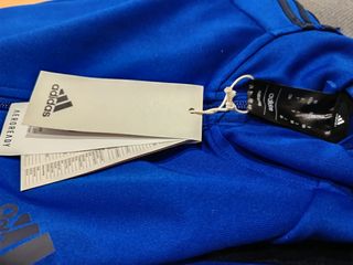 Chándal Adidas azul,sin estrenar y con e