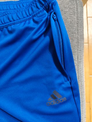 Chándal Adidas azul,sin estrenar y con e