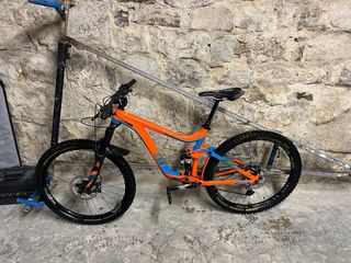 Bicicleta Doble Suspension Giant Reign