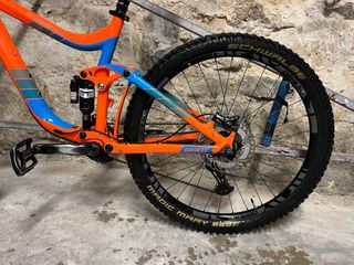 Bicicleta Doble Suspension Giant Reign