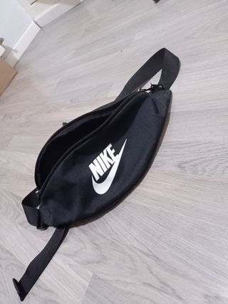 Riñonera Nike