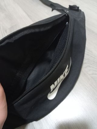 Riñonera Nike