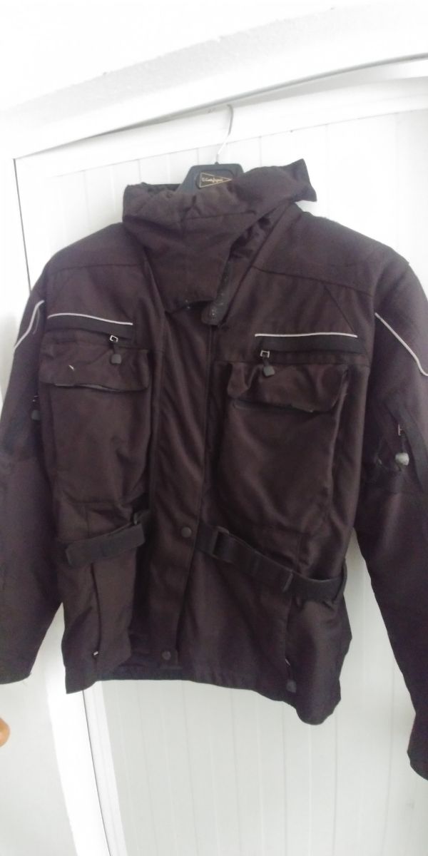 Chaqueta motera hombre