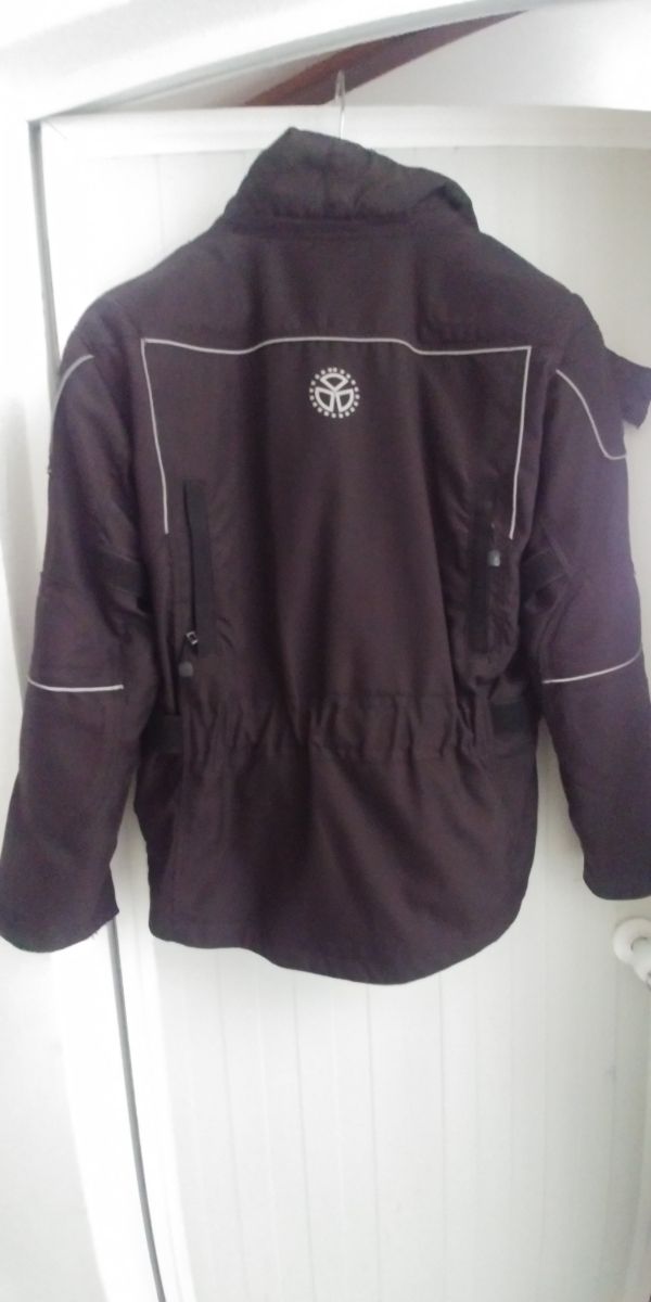 Chaqueta motera hombre