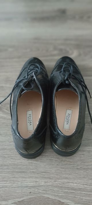 Mocasines charol con cordones mujer 