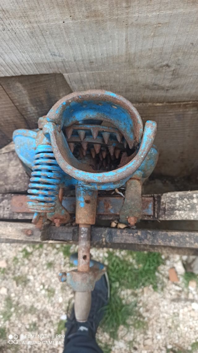 Sgranatrice manuale per granoturco