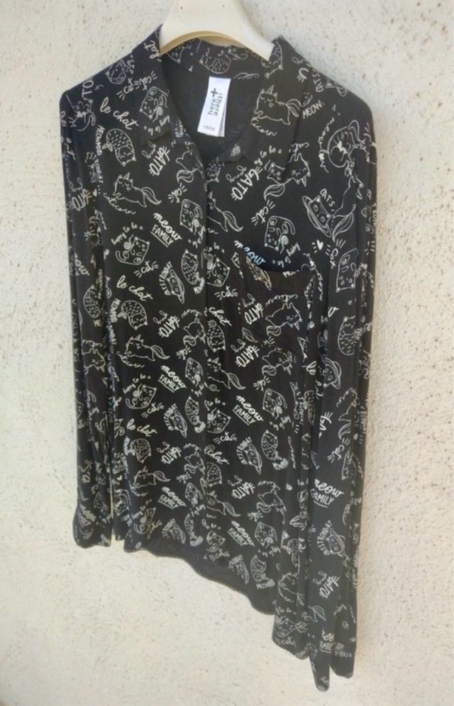 Camicia con decorazione di gatti