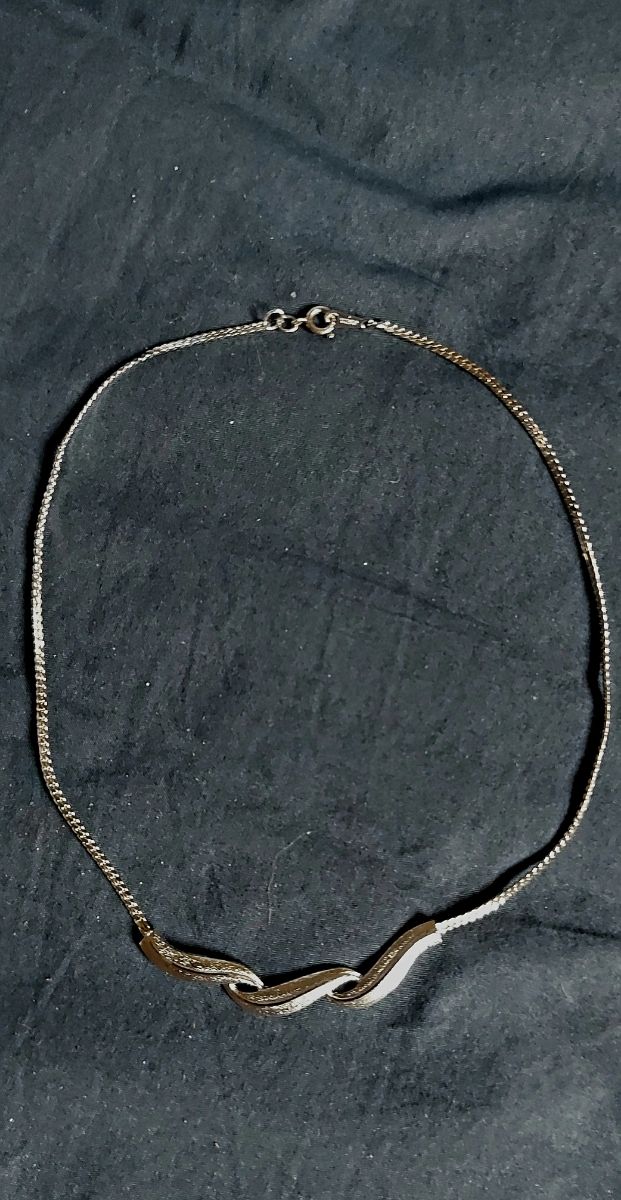 Collana girocollo vintage Avon