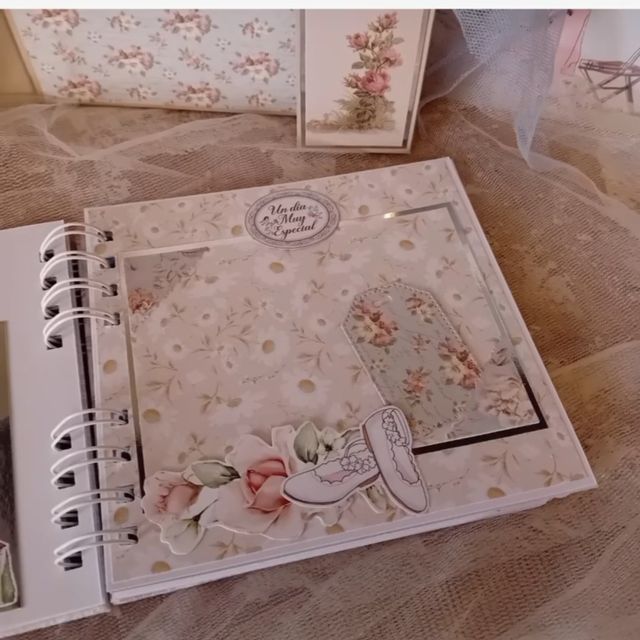 Libro firmas y fotos comunión niña