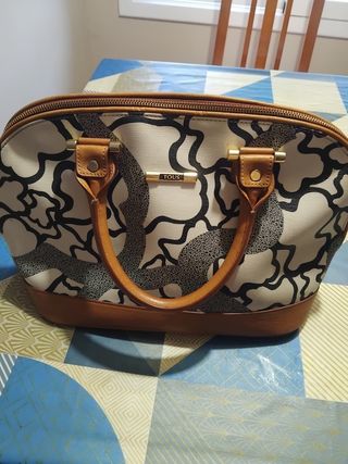 Conjunto bolso y pañuelo Tous 
