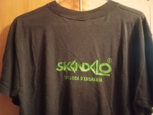 Se vende camiseta Skandalo 1997