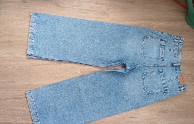 JEANS MANGO