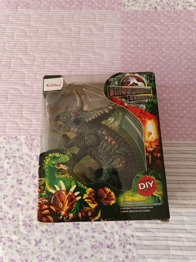 Juguetes dinosaurios