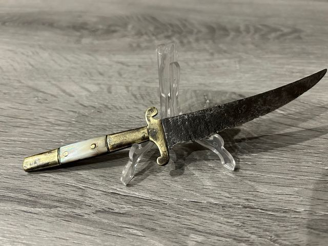 Antigua herramienta de sastago