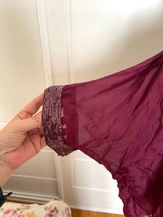 Blusa oversize de seda y lentejuelas