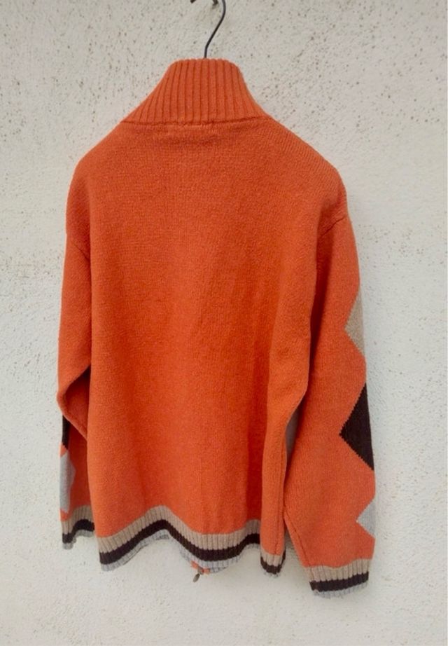 Maglione con cerniera arancione