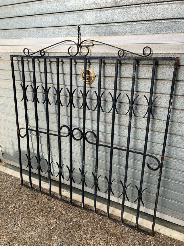 Reja de hierro macizo para ventana