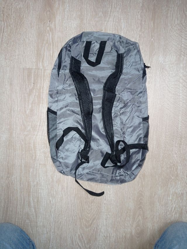 Mochila plegable senderismo 20L Gris