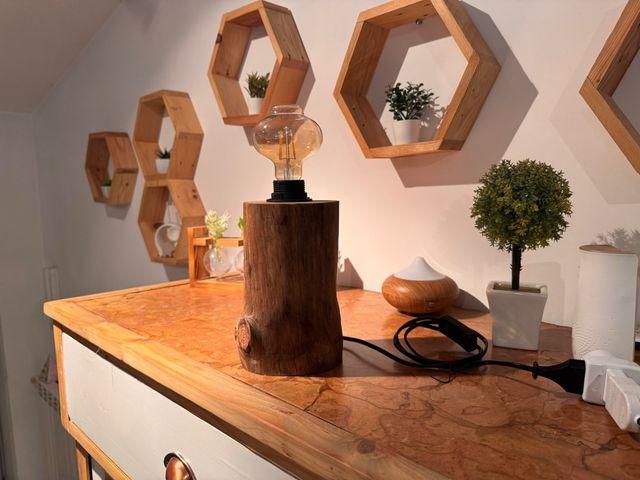 Lampada in legno artigianale