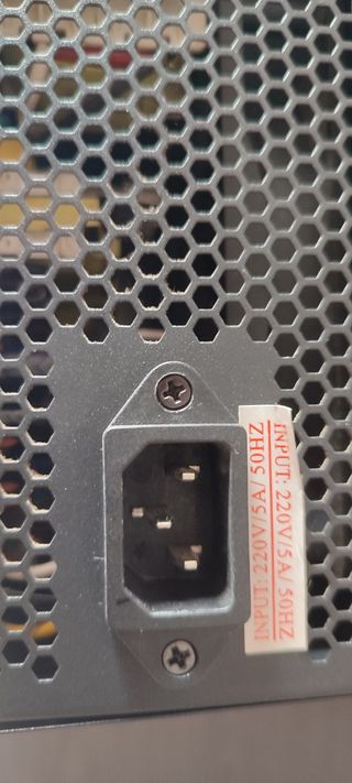 Unidad DVD, caja pc, alimentación, RAM DDR4