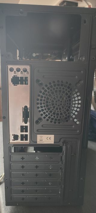 Unidad DVD, caja pc, alimentación, RAM DDR4