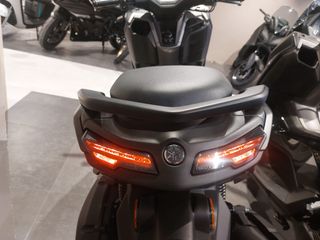 NUEVA YAMAHA N-MAX 2025