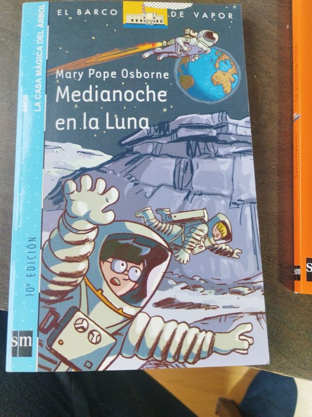 Medianoche en la Luna