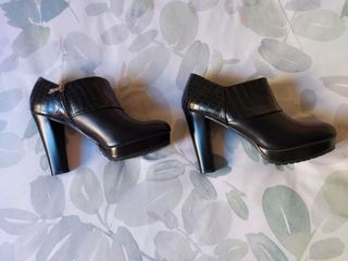 Zapato botin plataforma negro T.39