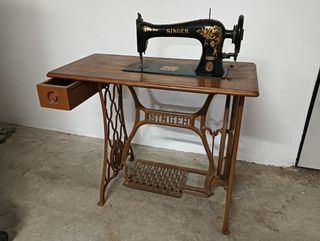 Maquina de coser Singer