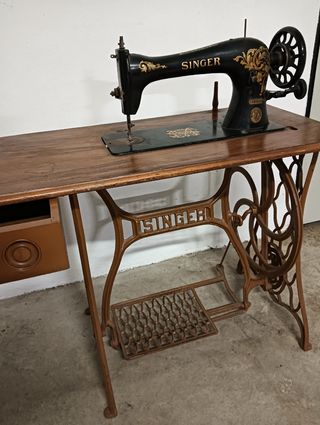 Maquina de coser Singer