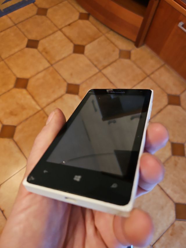 Microsoft phone 435