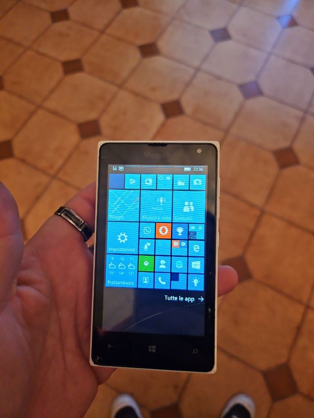 Microsoft phone 435