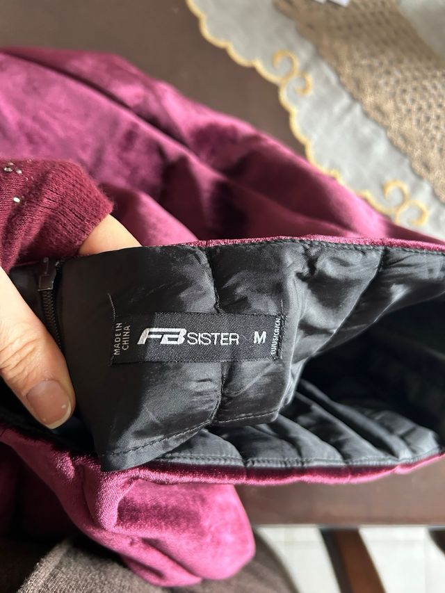 Gonna effetto velluto viola a pieghe