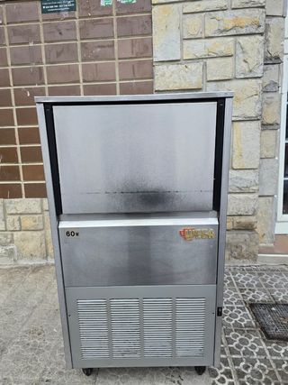 Maquina de Hielos Macizos WEGA 60W