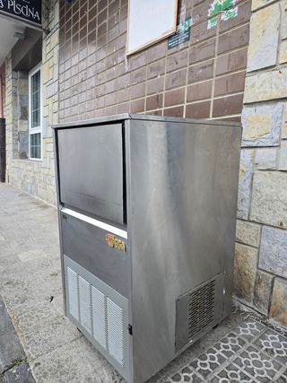 Maquina de Hielos Macizos WEGA 60W