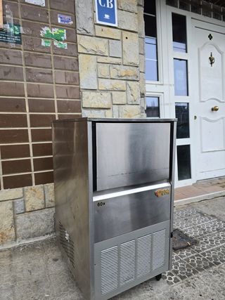 Maquina de Hielos Macizos WEGA 60W