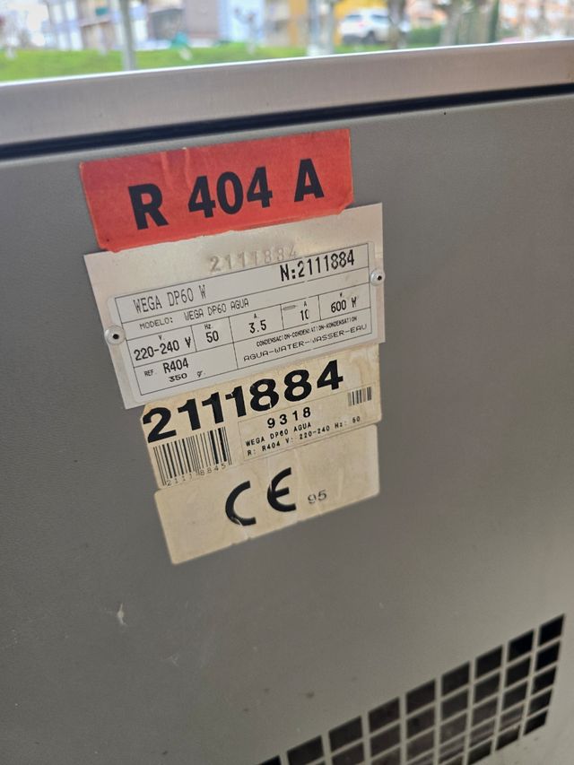 Maquina de Hielos Macizos WEGA 60W