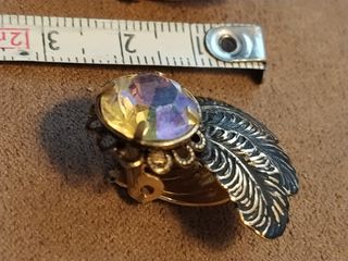 Pendientes antiguos hojas