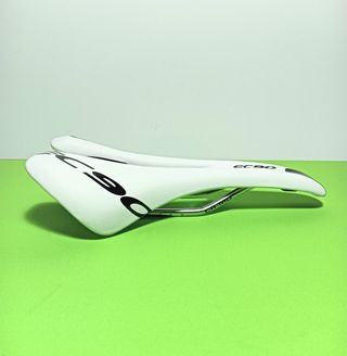 Sillín de bicicleta de carretera blanco