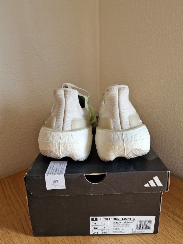 Zapatillas Adidas Ultraboost Light W