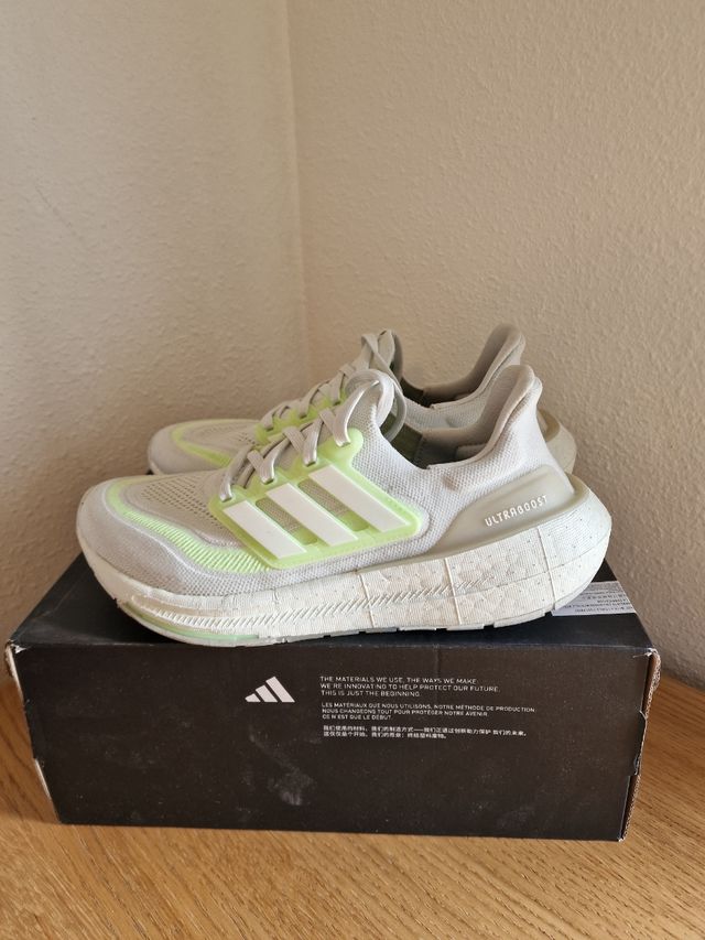 Zapatillas Adidas Ultraboost Light W