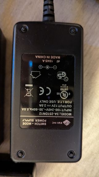 Lotto 4 Alimentatori Power supply 12V