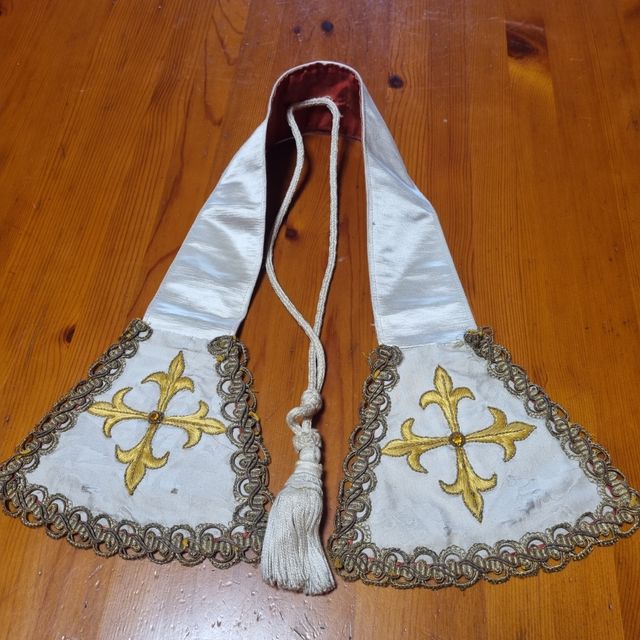 Manipulo muy antiguo! Una joya. Años 40