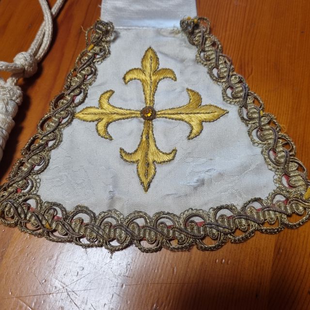 Manipulo muy antiguo! Una joya. Años 40