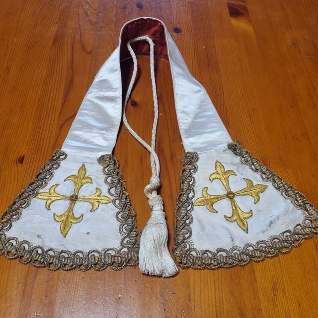 Manipulo muy antiguo! Una joya. Años 40